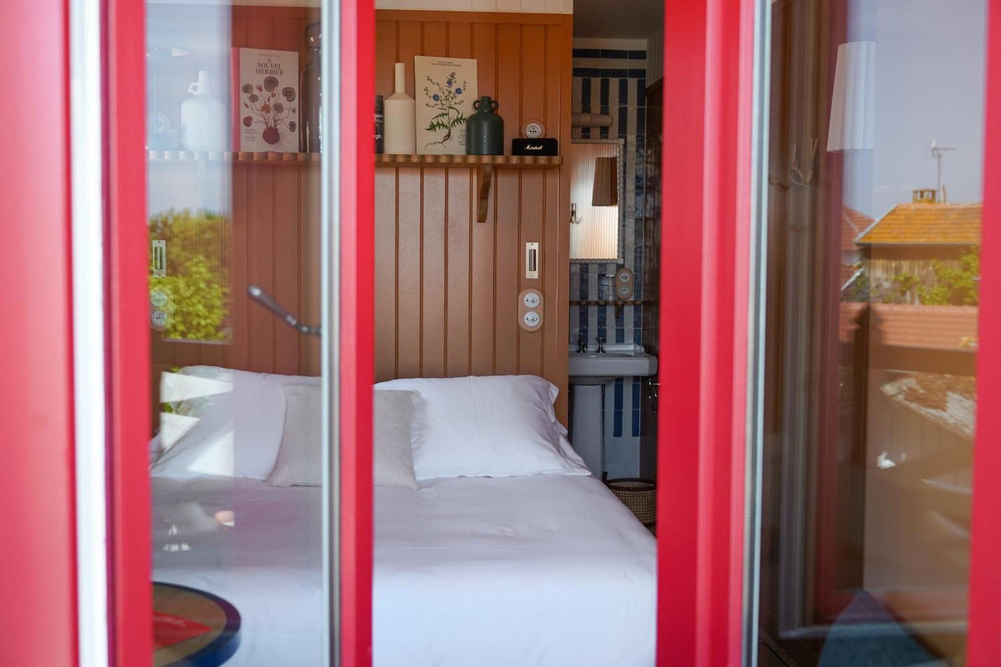 Hotel De La Plage เลเฌอ-แกป-เฟร์เร ภายนอก รูปภาพ